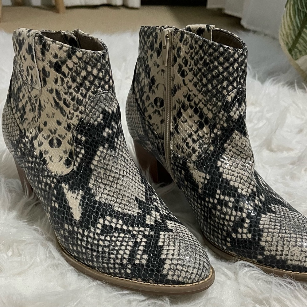 Vionic Snakeskin Bootie